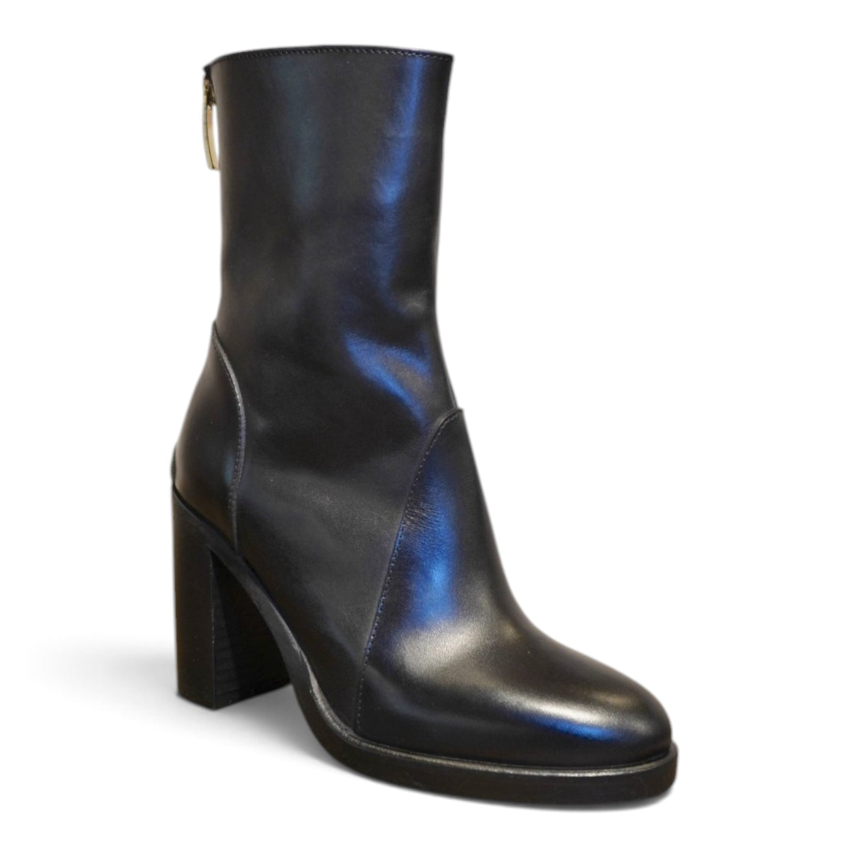 Tronchetto nero in pelle con tacco alto e zip