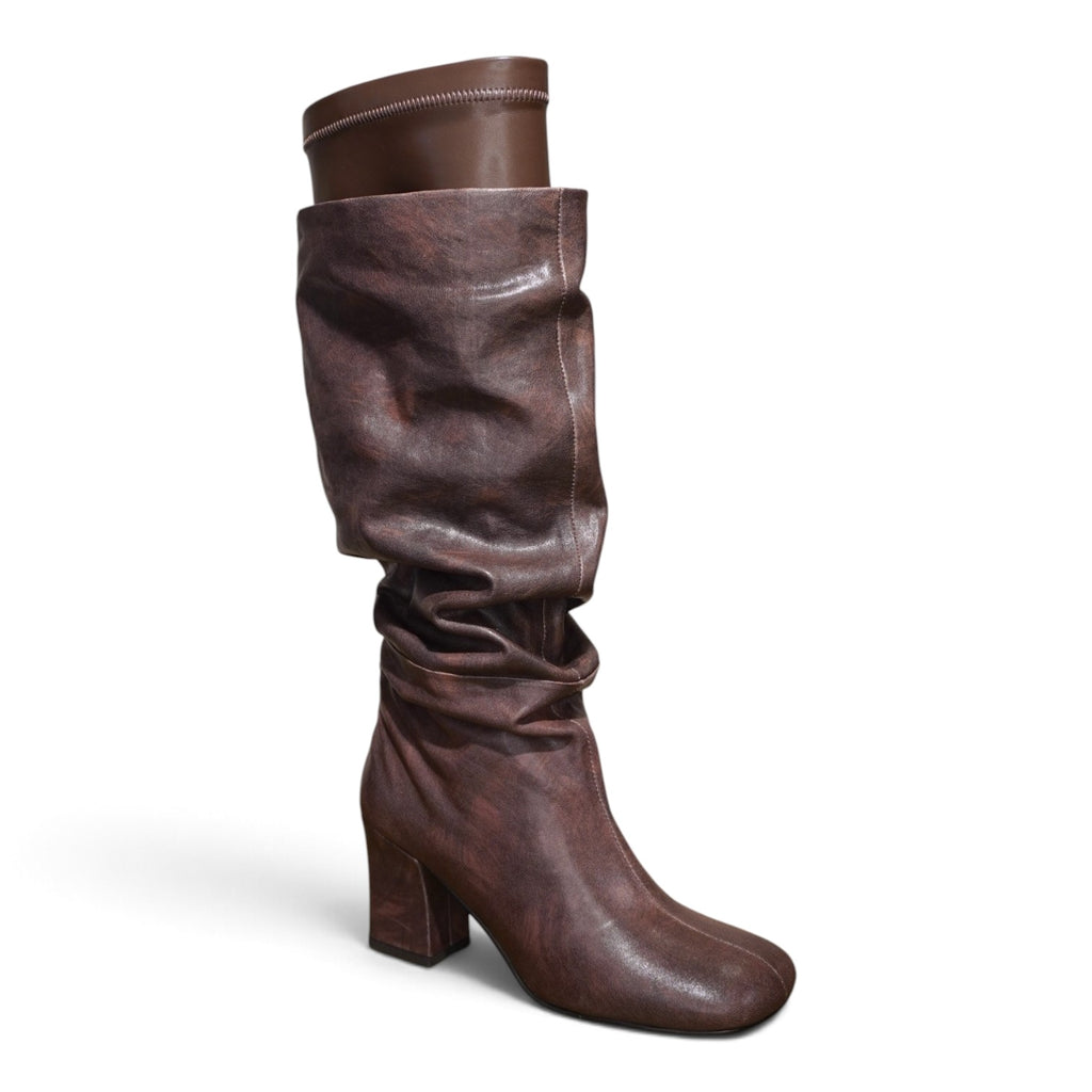 Stivale drappeggiato marrone in pelle con tacco largo