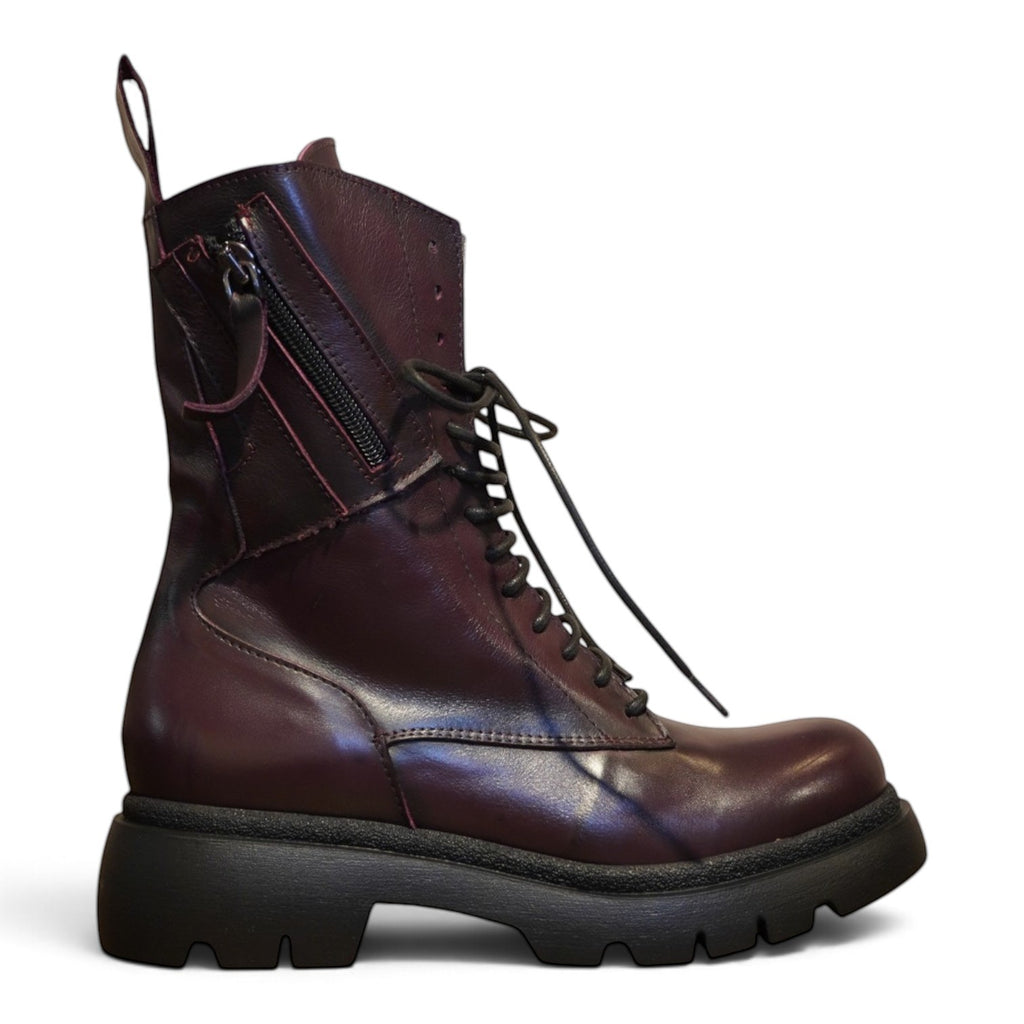 Anfibio biker bordeaux in pelle con lacci, zip laterale e suola carrarmato