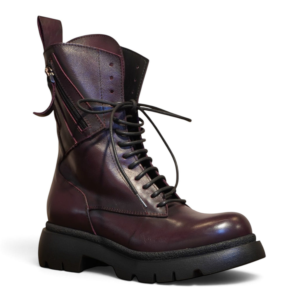Anfibio biker bordeaux in pelle con lacci, zip laterale e suola carrarmato